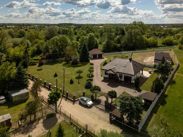 Przestronny dom 130 m² z ogrodem i możliwością działalności