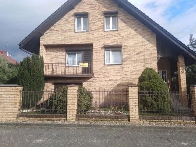 Polecam przestronny dom 185 m² z ogrodem, sauną i garażem