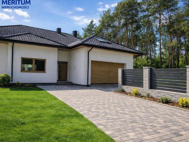 Przestronny dom z sauną, 1500m2 działki, blisko Warszawy