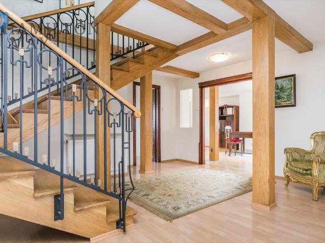 Przestronny dwupoziomowy apartament 160 m2 w centrum Krakowa