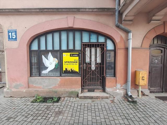 Przestronny lokal 63 m² z wysokim sufitem i możliwością aranżacji