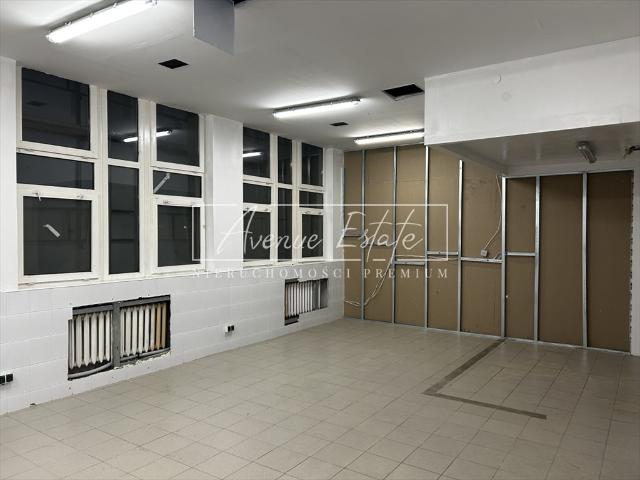 Przestronny lokal 88 m² z wysokimi pomieszczeniami i windą