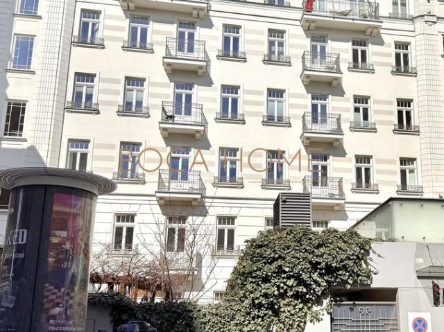 Lokal użytkowy 100 m² w odrestaurowanej kamienicy Warszawa