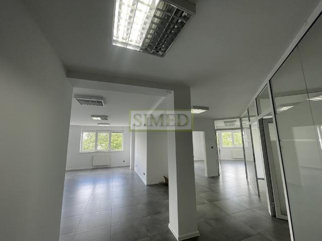 Przestronny lokal 210 m² w świetnej komunikacji