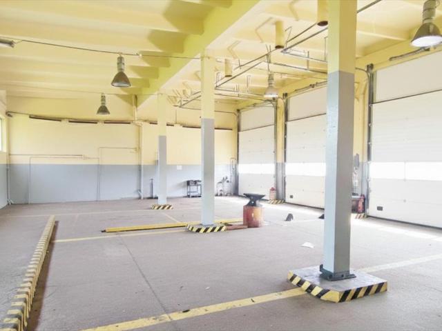 Przestronny lokal usługowy 347 m2 z zapleczem biurowym