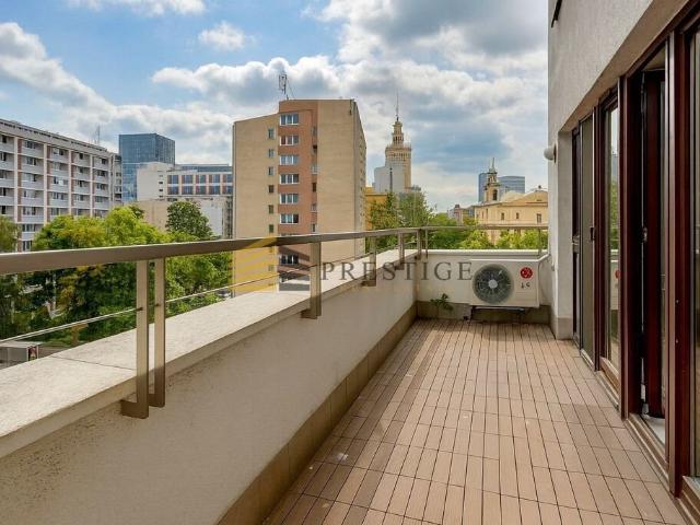 Przestronny lokal biurowy 240 m² w centrum Warszawy