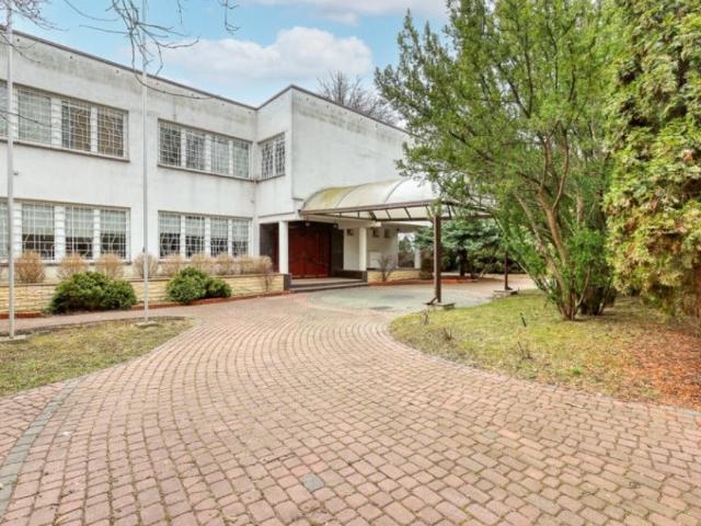 Przestronny lokal biurowy 275 m² w prestiżowej lokalizacji