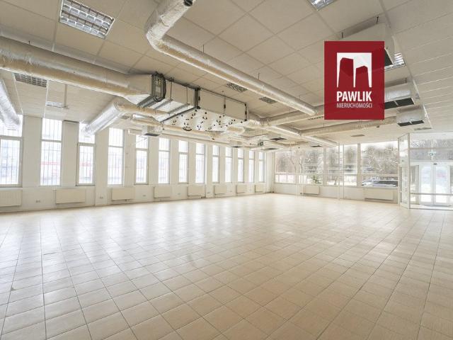 Przestronny lokal biurowy 327 m² z parkingiem i adaptacją