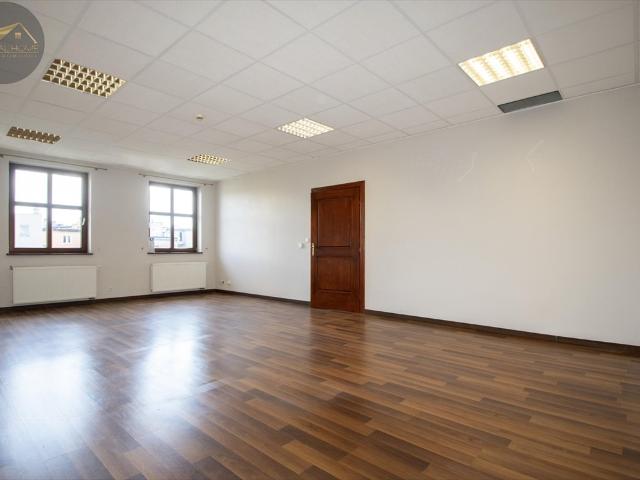 Przestronny lokal biurowy 80m2 w centrum Świdnicy