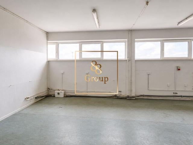 Przestronny lokal na studio nagrań, adaptacja, parking