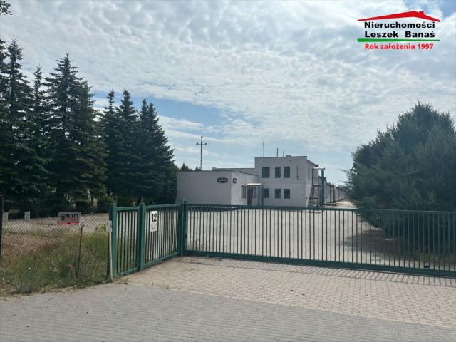 Przestronny obiekt produkcyjno magazynowy z biurem 1440 m²