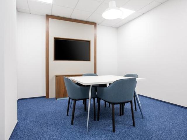 Przestrzeń do pracy dla 3 4 osób w Regus Grojecka