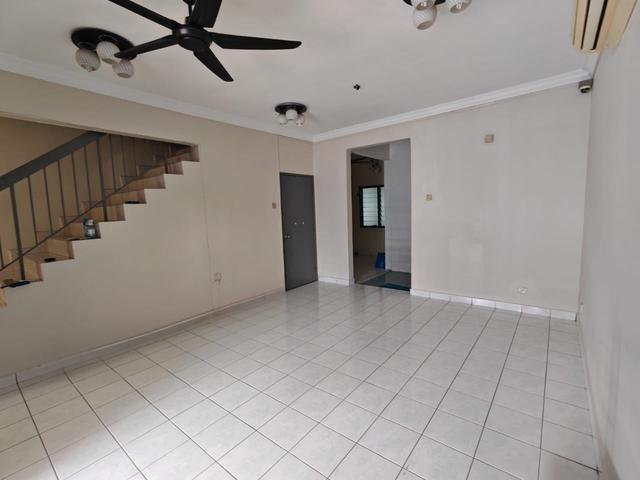 PU10 Puchong Utama House for Sale