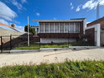 Punta Arenas, Paraguaya 437