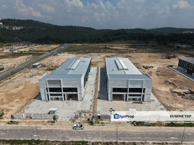 Puncak Alam