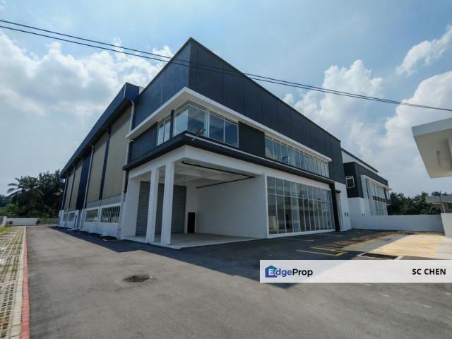 Puncak Alam