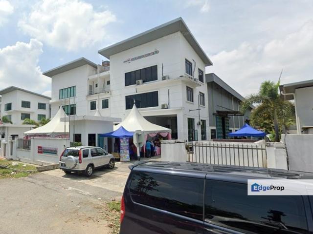 Puncak Alam