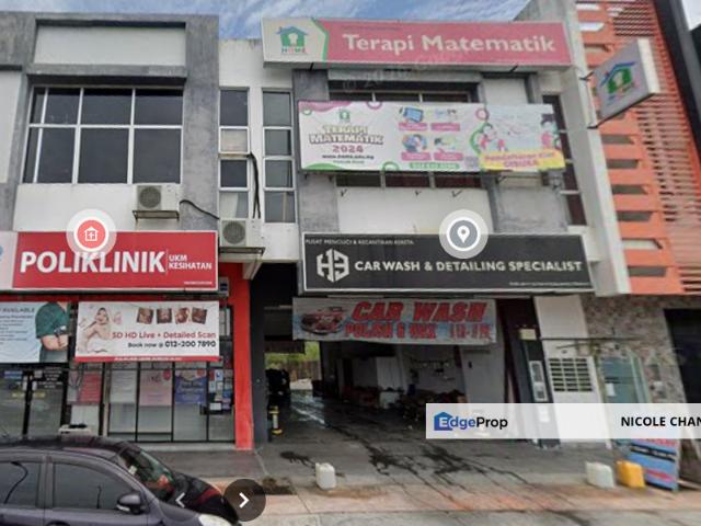 Puncak Alam