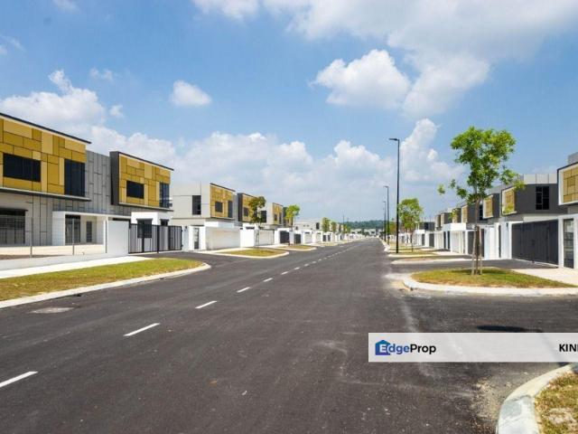 Puncak Alam