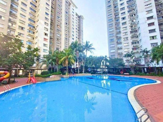 Puncak damansara condo Full Loan PJ 954 sf Petaling Jaya