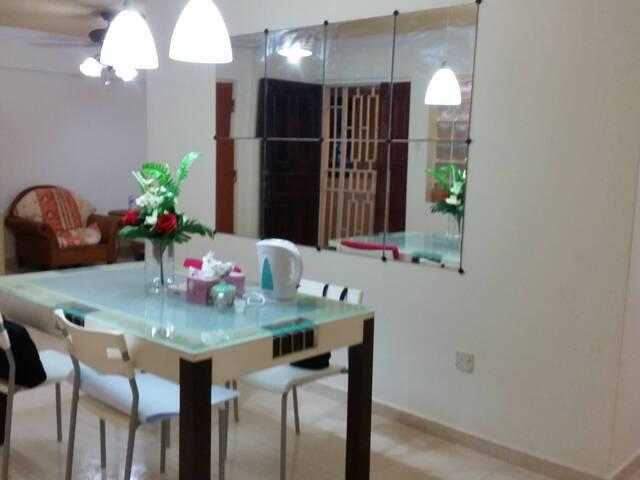 PUNGGOL FIELD 5 room flat cozy 3 rooms + 1 hall + 2 toilets June available