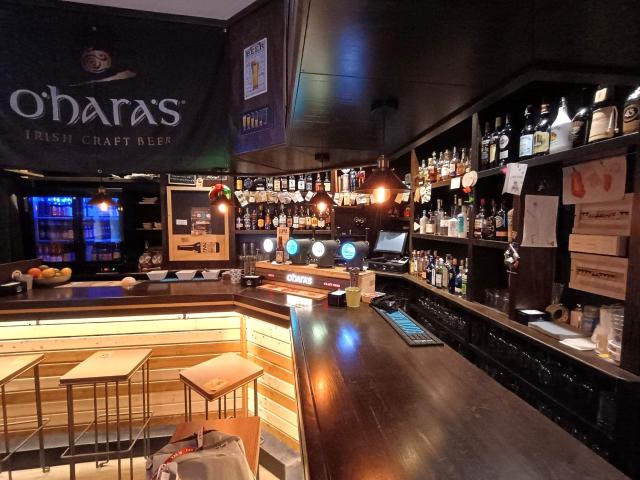 PUB EN EL BARRIO HUMEDO