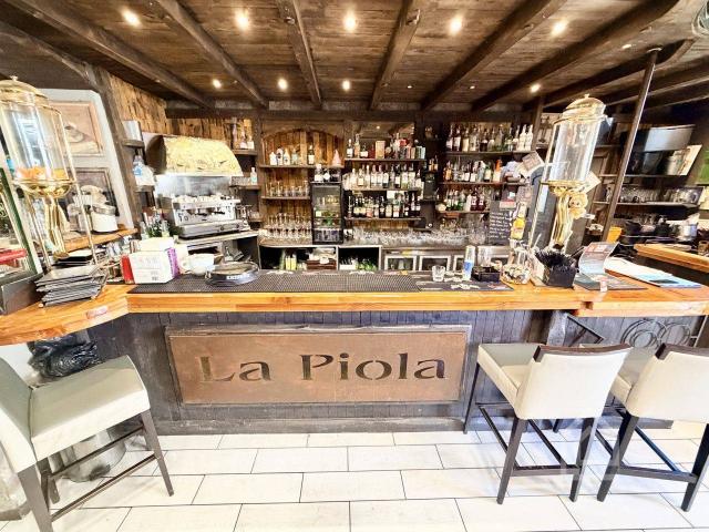 Pub Enoteca Wine bar in vendita a Chivasso