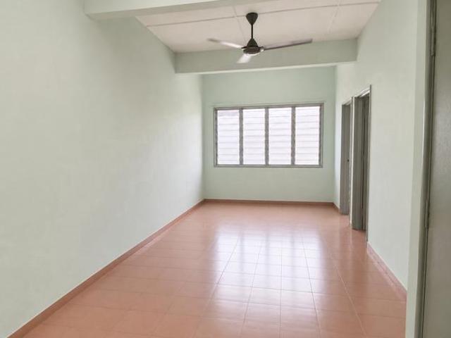Puchong Bandar Puteri Sri Begonia Walk Up Apartment 4 Floor