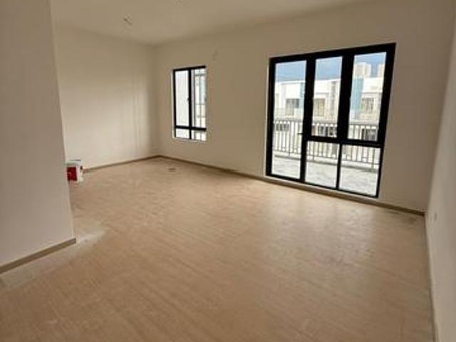Puchong Double storey Freehold Nearby LRT