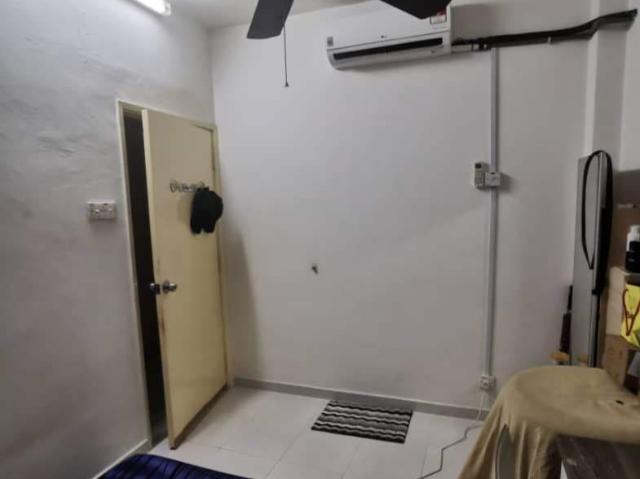 Puchong Fully Furnished Medium Room