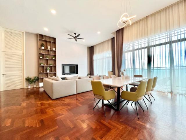 PUCHONG FREEHOLD 4R3B 1400sqf Only 399K ! Ready Unit + Free Furniture