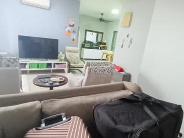 Puchong Koi Prima Condo Corner Unit 3 Car Parks For Sales