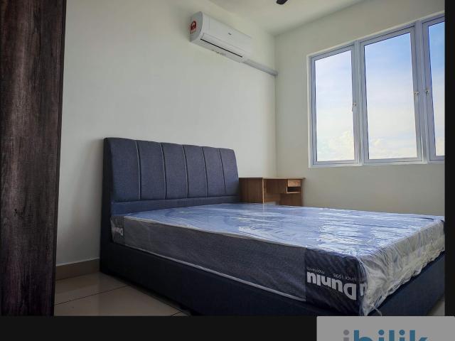 Puchong Prima Cozy Queen bed room looking for Single Female, Couple