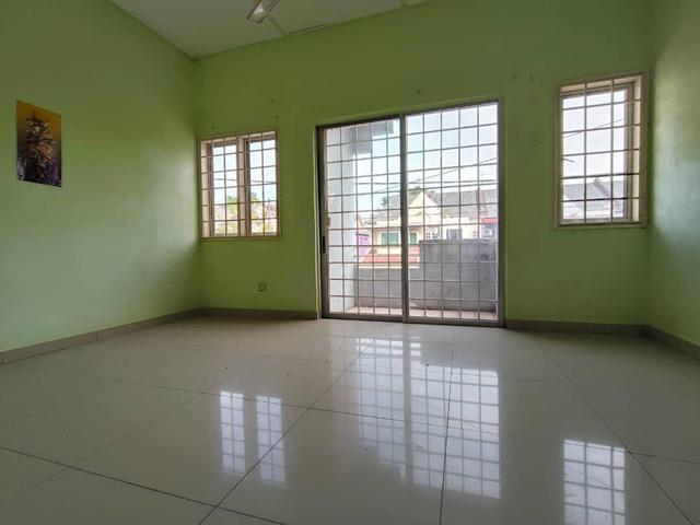 Puchong Taman intan 2 Storey House Near LRT FULL LOAN