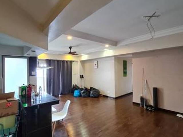 Puchong Taman Kinrara Koi Legian Condo 5 Bedroom 3 Bathroom For Sale