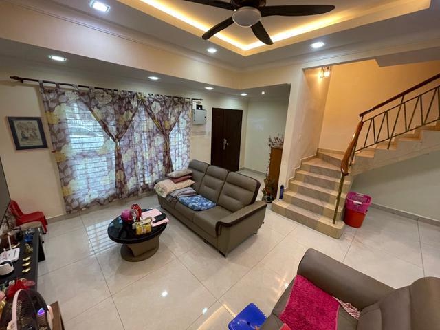 Puchong Taman Puchong Prima 4 Renovated End Lot House