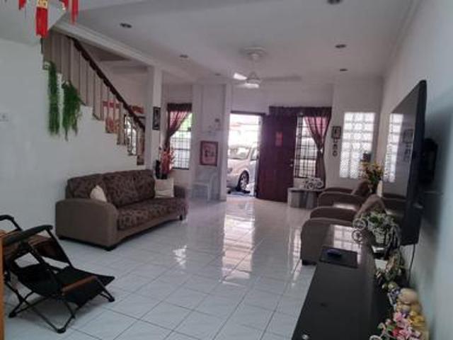 Puchong Taman Putra Prima Double Storey House