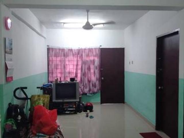 Puchong Tmn Kinrara Sksyen 1 Renovated 1st Floor unit Full Loan