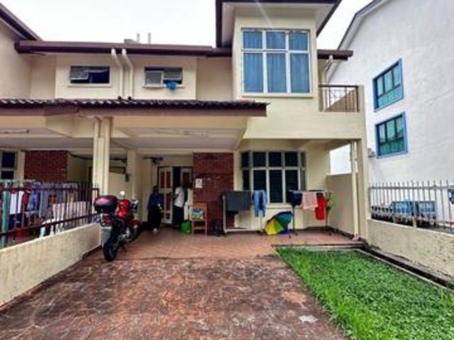 Puchong Utama 1 Endlot Double Storey Facing Empty House For Sell