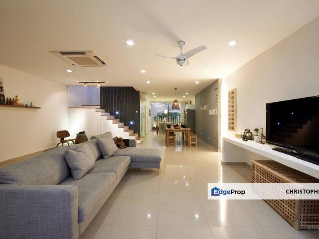 Puchong 3 Storey Superlink Terrace House near Cyberjaya, Putrajaya, MEX Highway