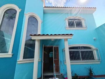 LA PRIMAVERA PUEBLO, AMPLIA RESIDENCIA SEMINUEVA 4 RECAMARAS, EXCELENTE ESTADO