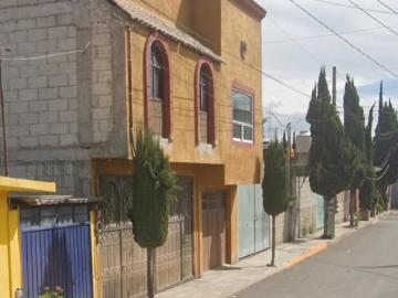 Puebla Amplia Residencia con 4 Recámaras y local