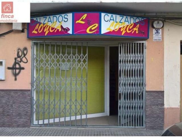 PUEBLA DE LA CALZADA, LOCAL COMERCIAL ZONA DE PASO, AMPLIO ESCAPARATE