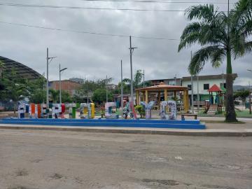 Puerto Cayo Beach House: Se Vende Casa en Zona Rural y Cerca del Mar en Puerto Cayo