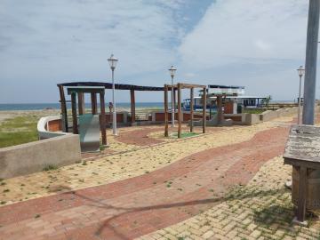 Puerto Cayo: Se Vende Casa Frente al Mar en Puerto Cayo