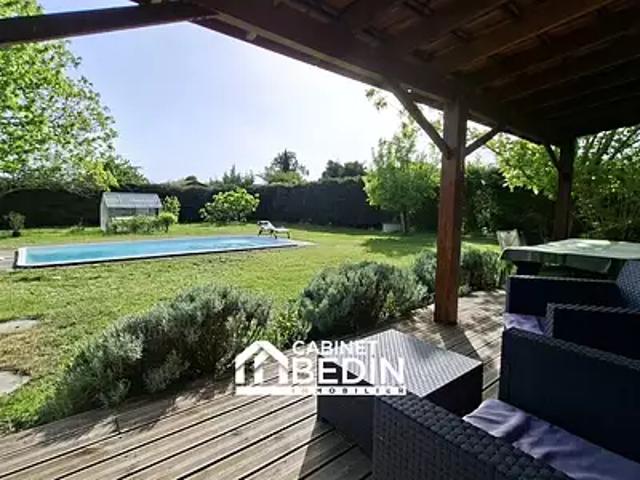 Pugnac 33710 Achat / Vente maison 5 pièces t5 piscine terrasse