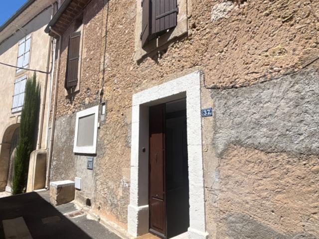 Puisserguier ! Maison de village T3 avec combles aménageabl