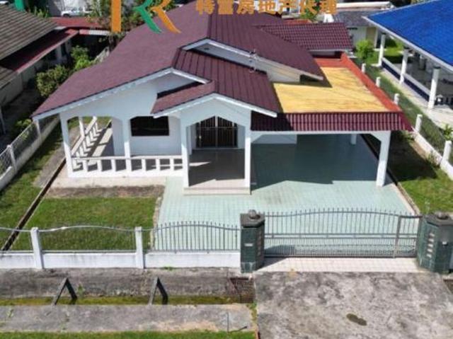 Pujut 7 bungalow single storey bungalow