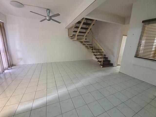 Puj 2 Storey Puncak Jalil Pavilion Equine Putra Permai Seri Kembangan