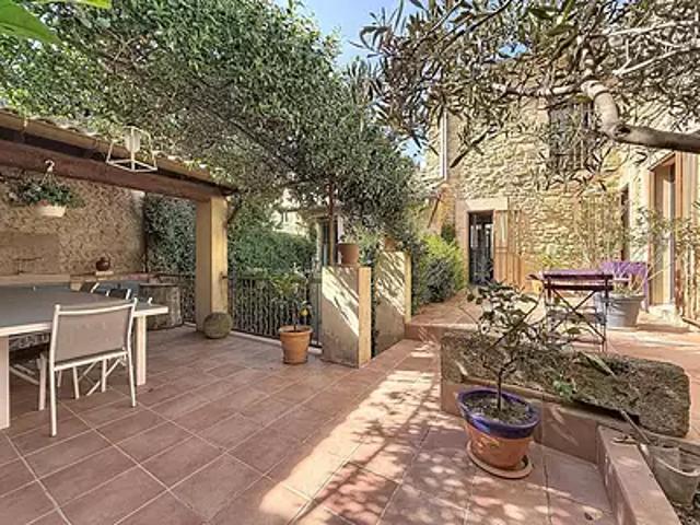 Pujaut 30131 Achat / Vente maison 7 pièces t7 piscine